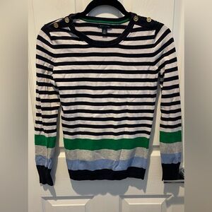 Beautiful Tommy Hilfiger sweater shirt